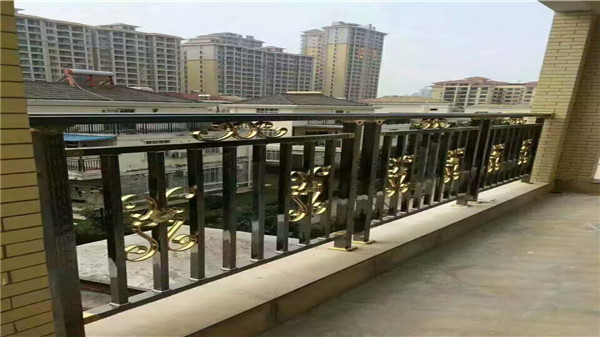 陽臺不銹鋼護(hù)欄時時刻刻保護(hù)您的家！